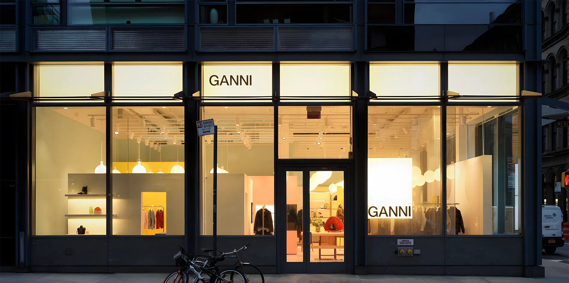 Banner 1 - GANNI Outlet Danmark